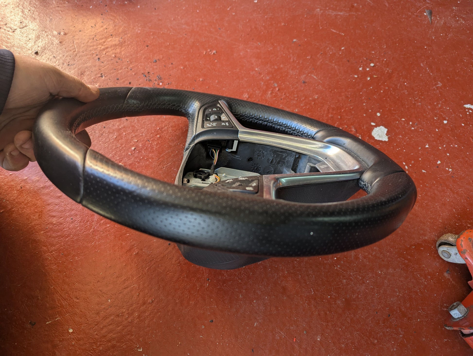 Cascada Flat Bottom Steering Wheel