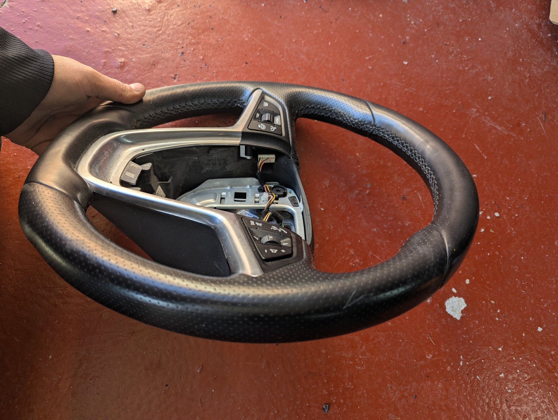 Cascada Flat Bottom Steering Wheel