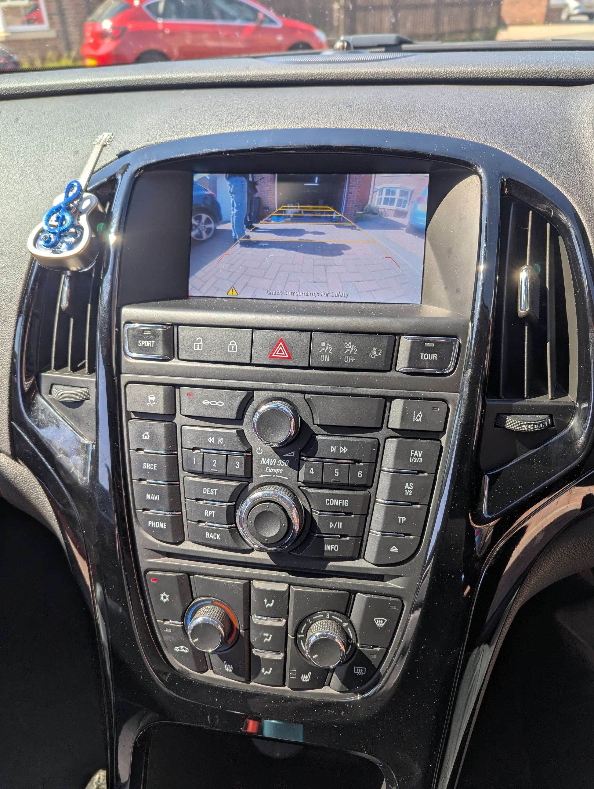 Navi950 Retrofit with Touch Screen & Reverse Camera