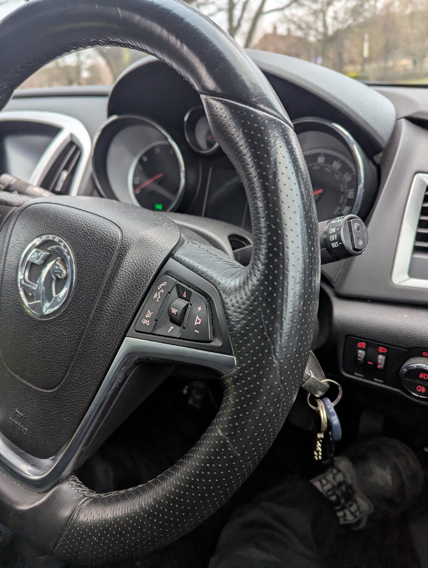 Vauxhall Astra J BiTurbo or Cascada Steering Wheel