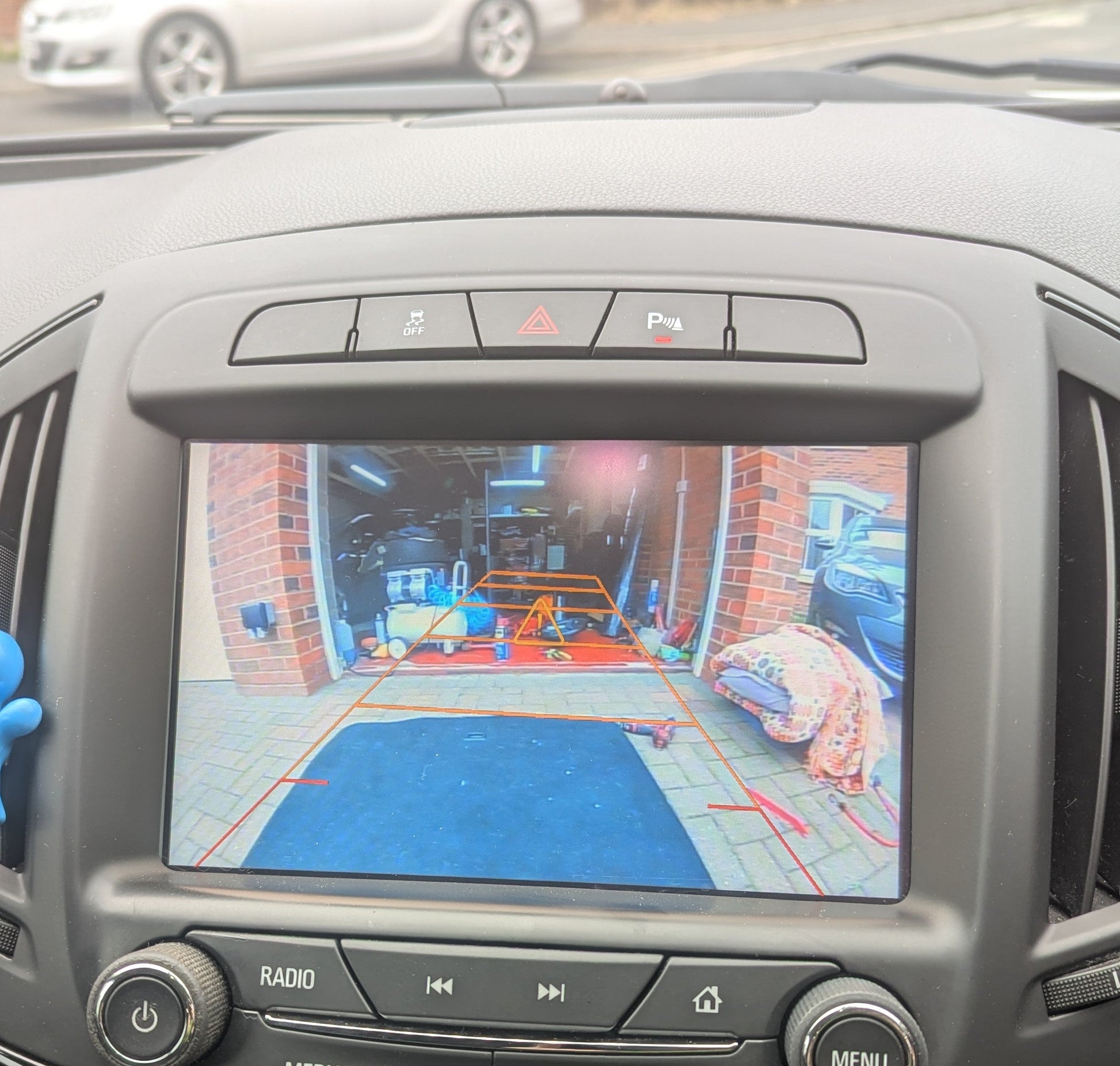 Reverse Camera Installation for Facelift Insignia Navi900
