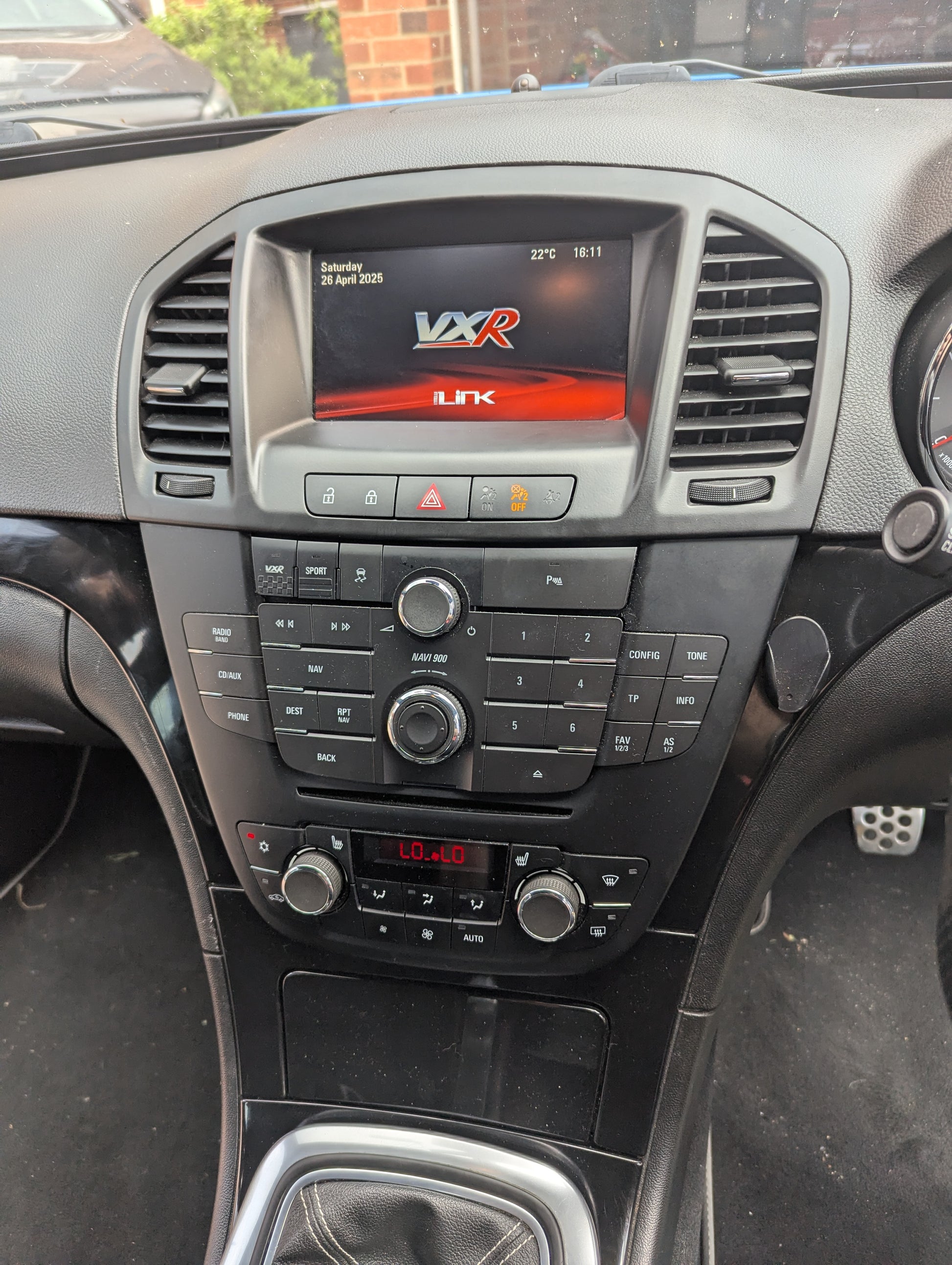Insignia Navi950 Retrofit with Touch Screen & Reverse Camera