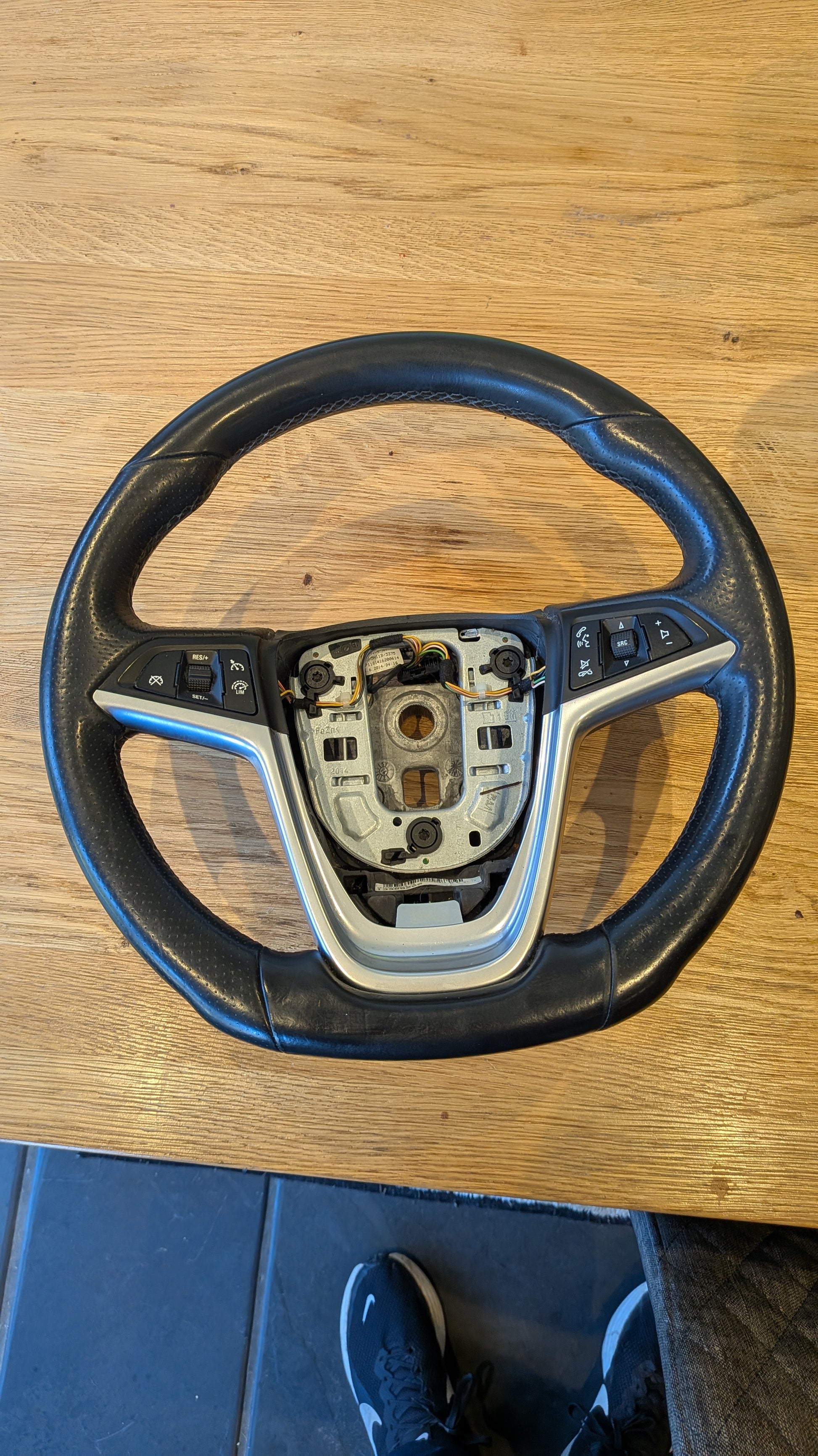 Cascada Flat Bottom Steering Wheel
